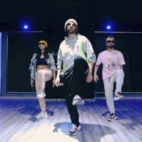 Kartik Aaryan shakes a leg on Allu Arjun's 'Buttabomma'