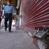 Lucknow traders defy curfew, open shops