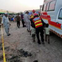 30 killed in Pakistan train collision