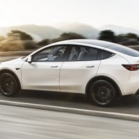 Tesla reduces energy capacity of battery pack in new Model S