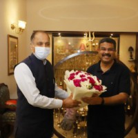 Centre providing oxygen cylinders, says Himachal CM