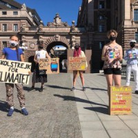 Greta Thunberg back for climate protests at Swedish parliament