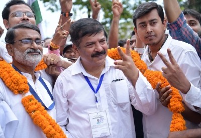 Tripura, Jharkhand save Congress blushes in bypolls Tripura, Jharkhand save Congress blushes in bypolls