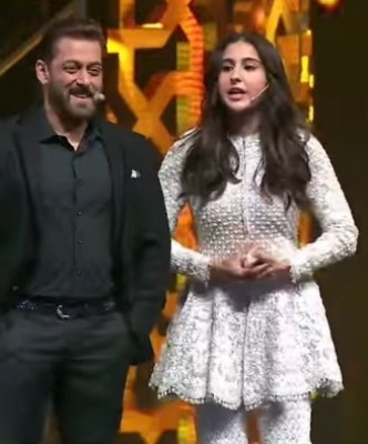 Sara Ali Khan calls Salman Khan 'uncle'! Sara Ali Khan calls Salman Khan 'uncle'!