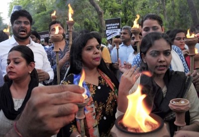 IYC holds 'Mashaal Juloos' against Agneepath scheme IYC holds 'Mashaal Juloos' against Agneepath scheme