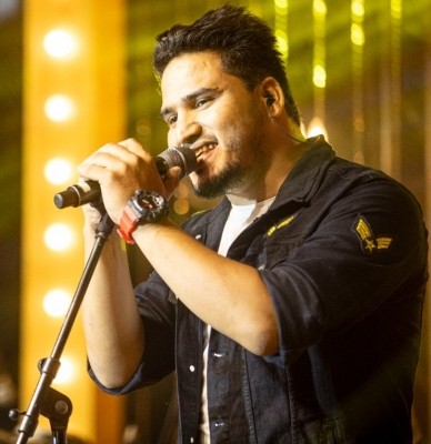 Singer Dev Negi overwhelmed by response to 'Kala Sha Kala' Singer Dev Negi overwhelmed by response to 'Kala Sha Kala'