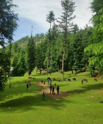 At 32.8, Srinagar records hottest day of season so far