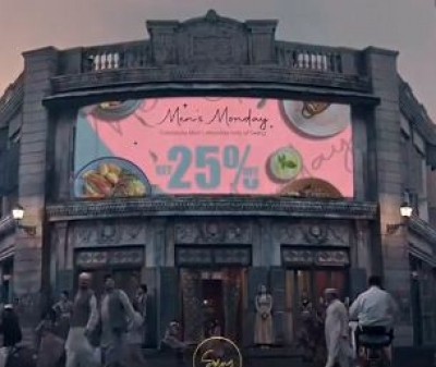 Pak restaurant uses 'Gangubai Kathiawadi' scene for online ad, receives criticism Pak restaurant uses 'Gangubai Kathiawadi' scene for online ad, receives criticism