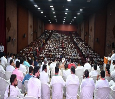Will Congress' strategy to appoint 4 working presidents in Surat be successful? Will Congress' strategy to appoint 4 working presidents in Surat be successful?