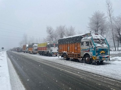 Jammu-Srinagar highway restored for traffic Jammu-Srinagar highway restored for traffic
