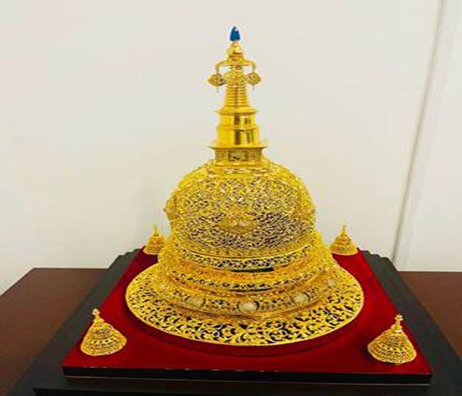 Relic brought to Gandan monastery Ulaanbataar after landing in Indian Air Force aircraft Relic brought to Gandan monastery Ulaanbataar after landing in Indian Air Force aircraft