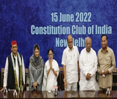 Oppn leaders to meet on Monday ahead of Sinha's nomination Oppn leaders to meet on Monday ahead of Sinha's nomination
