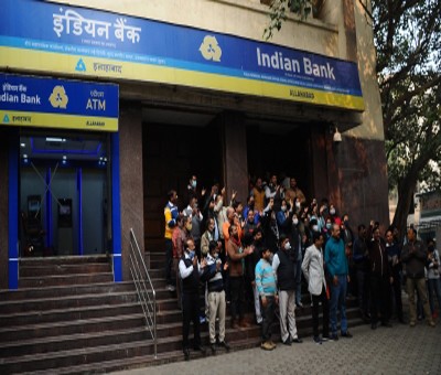Indian Banks to post larger increase in margins: Moody's Indian Banks to post larger increase in margins: Moody's