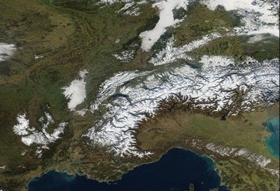 Climate change turning snow covered white Alps green Climate change turning snow covered white Alps green