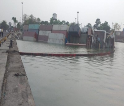 Kolkata port continues to bear loss as Bangladeshi ship blocks berth at NSD Kolkata port continues to bear loss as Bangladeshi ship blocks berth at NSD