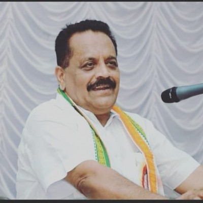 Top UDF leader heard seeking favours to defect to Kerala Left Front Top UDF leader heard seeking favours to defect to Kerala Left Front