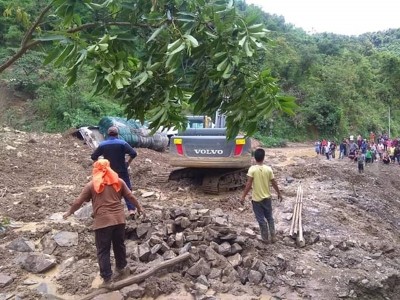 Dozens buried in massive Manipur landslide, rescue on Dozens buried in massive Manipur landslide, rescue on