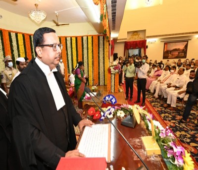 Justice Ujjal Bhuyan takes oath as Telangana HC Chief Justice Justice Ujjal Bhuyan takes oath as Telangana HC Chief Justice