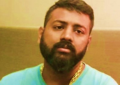 Conman Sukesh Chandrashekhar claims assault inside Tihar Jail (Ld)
