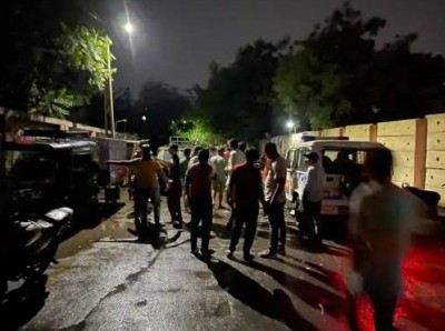 Eatery owner beaten up by cops in Rajkot, inquiry ordered Eatery owner beaten up by cops in Rajkot, inquiry ordered