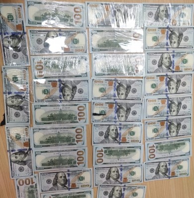 Man held with 34,500 US dollars at IGI Man held with 34,500 US dollars at IGI