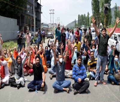 Authorities confine Kashmiri Pandit employees to pooled accommodations