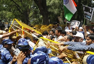 5 MPs among 240 party workers detained during Cong's protest: Delhi Police 5 MPs among 240 party workers detained during Cong's protest: Delhi Police