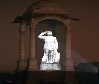 Sculptor Arun Yogiraj to carve Netaji's statue to come up at India Gate Sculptor Arun Yogiraj to carve Netaji's statue to come up at India Gate