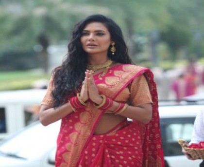 Esha Gupta on acting projects: I either satisfy my pocket or my soul Esha Gupta on acting projects: I either satisfy my pocket or my soul