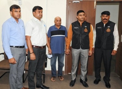 Wanted fugitive involved in economic offences of Rs 100 cr held Wanted fugitive involved in economic offences of Rs 100 cr held