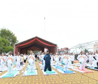 Mental peace comes only through Yoga: Himachal CM Mental peace comes only through Yoga: Himachal CM