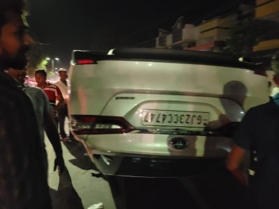 Amul MD suffers minor injuries in accident in Gujarat's Anand Amul MD suffers minor injuries in accident in Gujarat's Anand