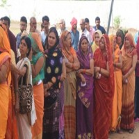MP panchayat polls: one dead at polling booth in wall collapse