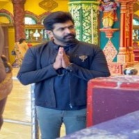 Arun Vijay offers prayers at Murugan temple in Malaysia