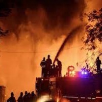 Fire guts chemical godown in Delhi