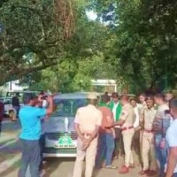 K'taka police detain Congress leader ahead of Modi visit