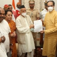 CM Thackeray submits resignation to Governor