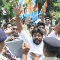NSUI members try to lay siege to Raj Bhavan in Hyderabad