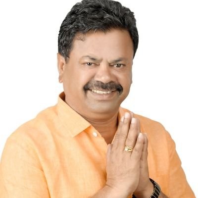 Sack arrogant ministers, demands K'taka BJP MLA Renukacharya Sack arrogant ministers, demands K'taka BJP MLA Renukacharya