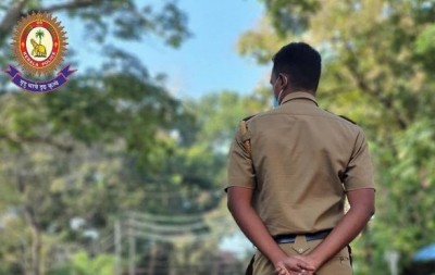 Kerala Police again in dock, as video of officer thrashing man in train goes viral Kerala Police again in dock, as video of officer thrashing man in train goes viral