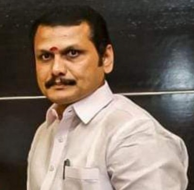 Tasmac workers, bar owners besiege TN Excise Minister's residence Tasmac workers, bar owners besiege TN Excise Minister's residence