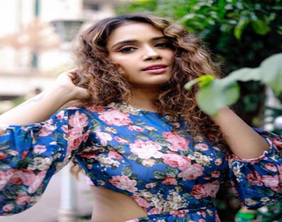 Veronica Vanij talks about shooting in Haridwar for upcoming film 'Dreamy Singh' Veronica Vanij talks about shooting in Haridwar for upcoming film 'Dreamy Singh'