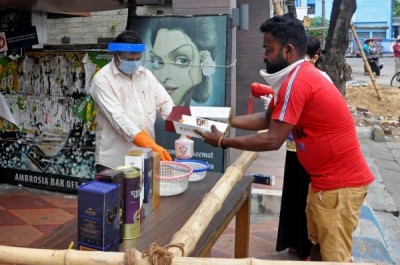 TN sold liquor worth Rs 210 cr on eve of lockdown TN sold liquor worth Rs 210 cr on eve of lockdown