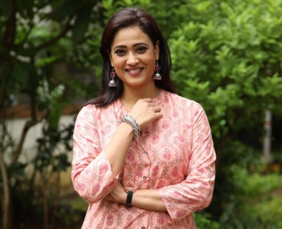 Shweta Tiwari apologises after MP police lodge FIR Shweta Tiwari apologises after MP police lodge FIR