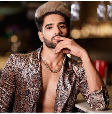 Zeeshan Khan: I enjoy embracing my madness like Ranveer Singh Zeeshan Khan: I enjoy embracing my madness like Ranveer Singh