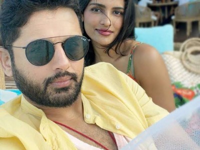 Actor Nithiin's wife tests positive, celebrates b'day in isloation