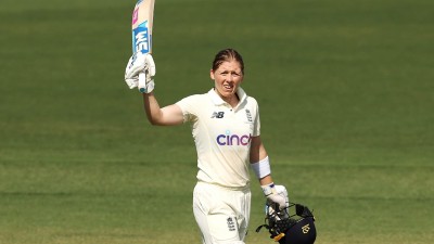 Women's Ashes Test: Knight's unbeaten ton helps England stand tall on Day 2 Women's Ashes Test: Knight's unbeaten ton helps England stand tall on Day 2