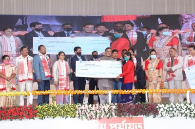 Assam CM rolls out 2nd phase of micro-finance relief scheme Assam CM rolls out 2nd phase of micro-finance relief scheme