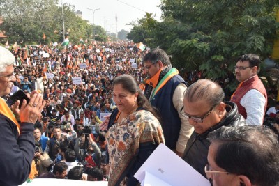 Raje's 'Power Play' for Raj begins Raje's 'Power Play' for Raj begins