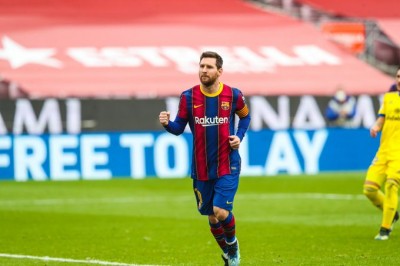 Messi scores twice as Barca move within 4 of Atletico Messi scores twice as Barca move within 4 of Atletico
